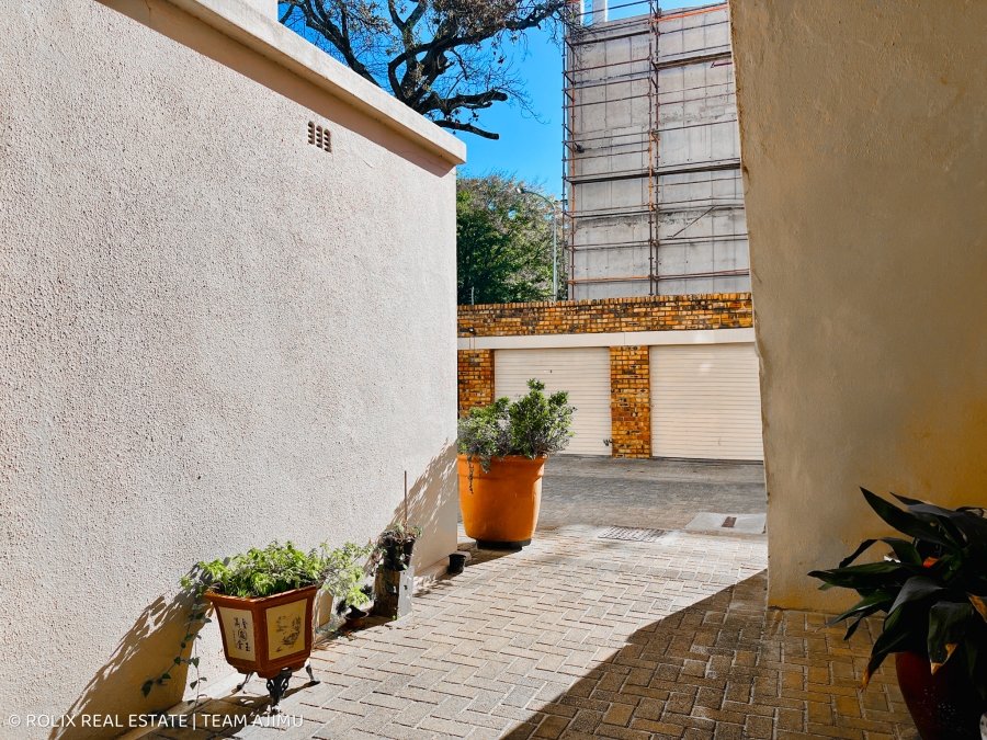 2 Bedroom Property for Sale in Rondebosch Village Western Cape